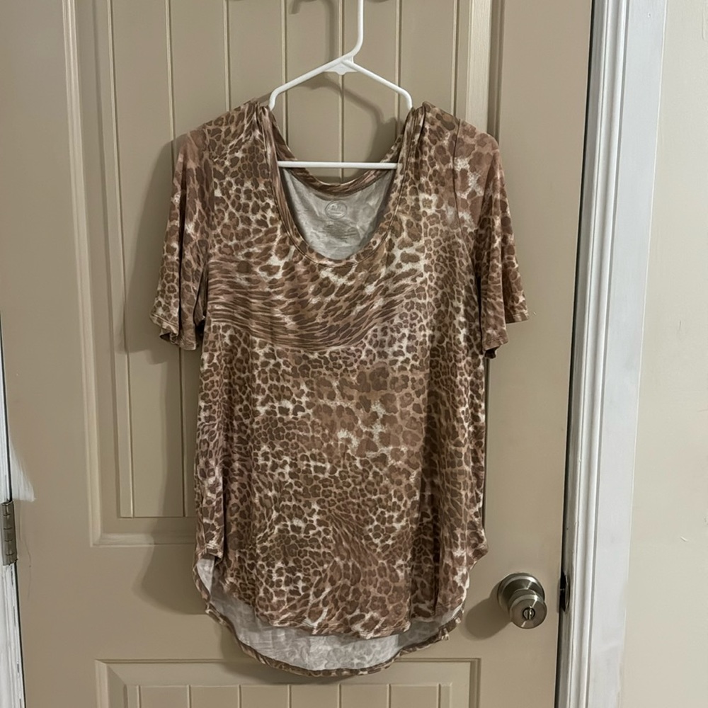 Leopard print pale pink and dark plum